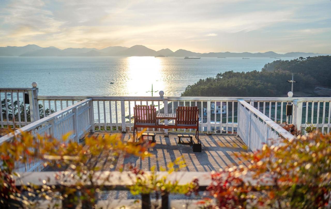 Namhae Whale'S Dream Villa Exterior photo