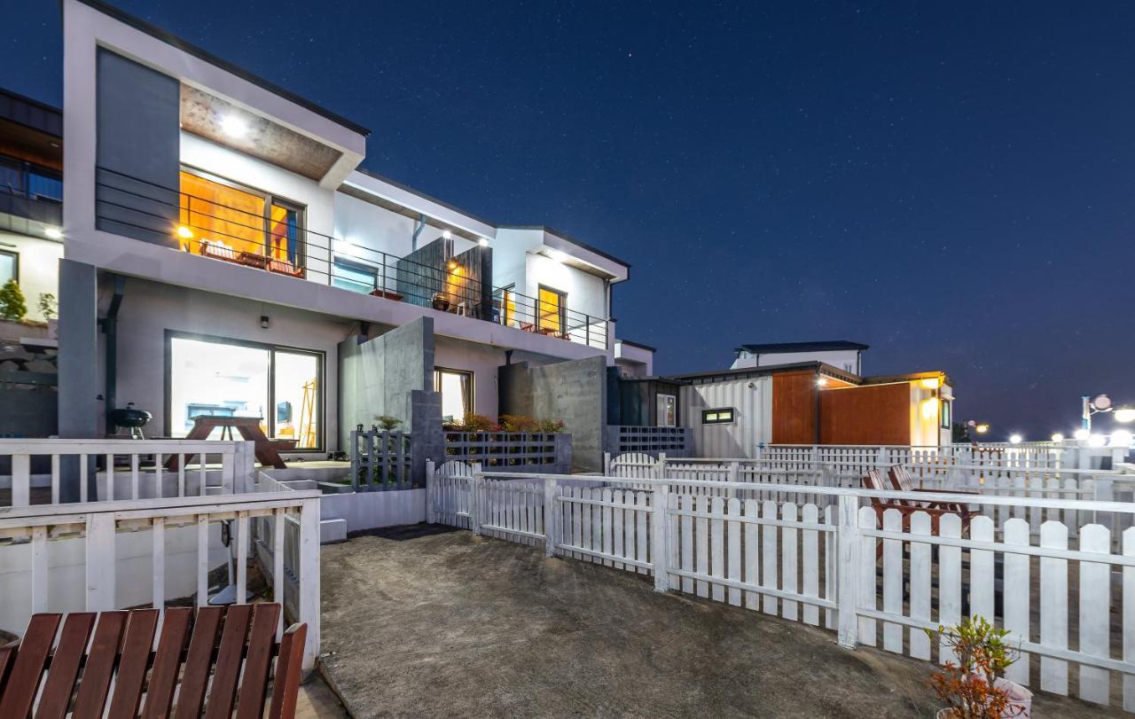 Namhae Whale'S Dream Villa Exterior photo