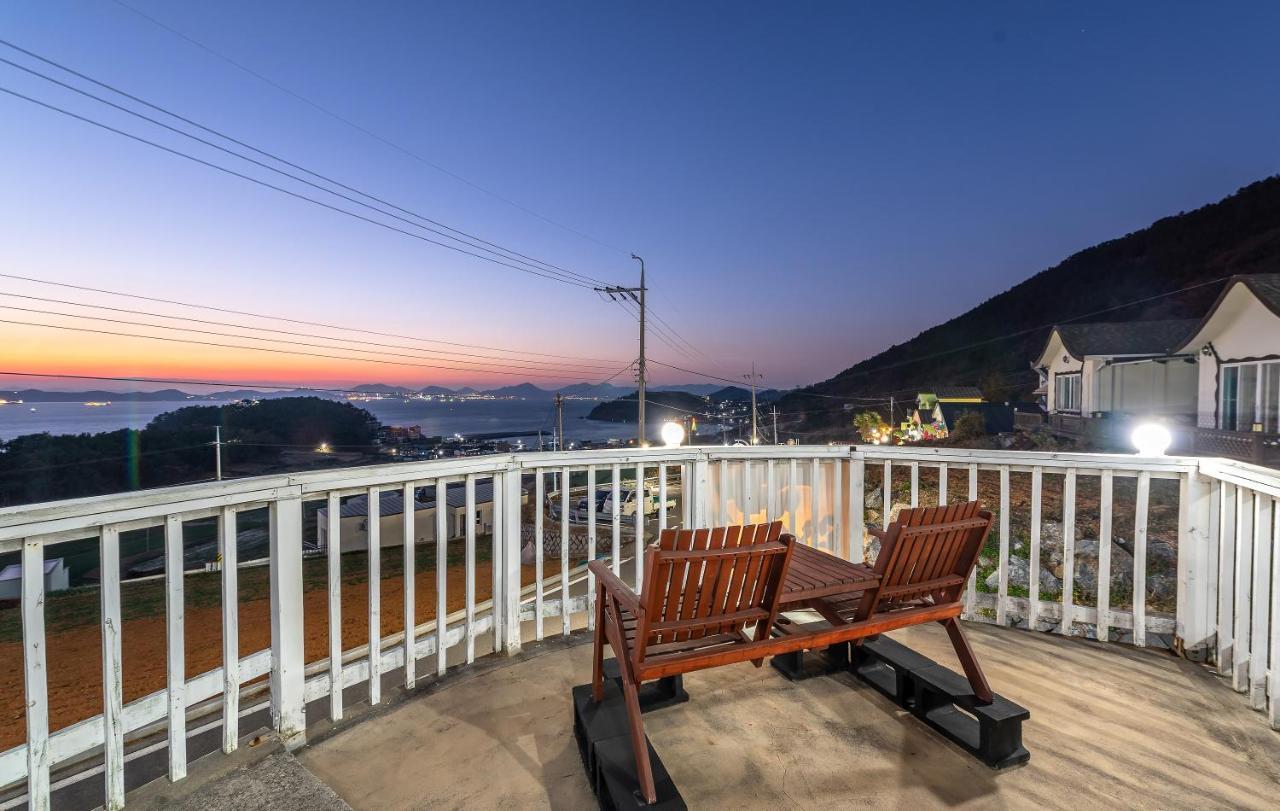 Namhae Whale'S Dream Villa Exterior photo
