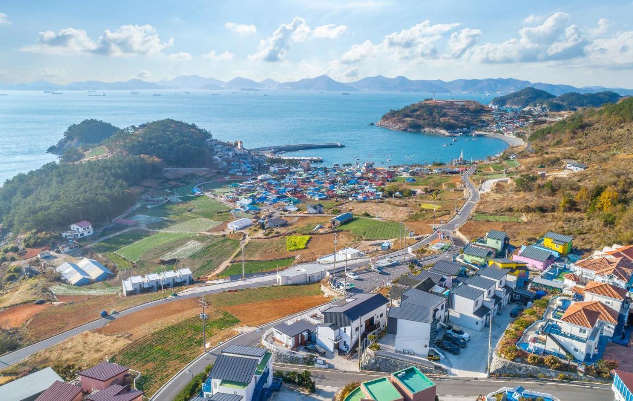 Namhae Whale'S Dream Villa Exterior photo