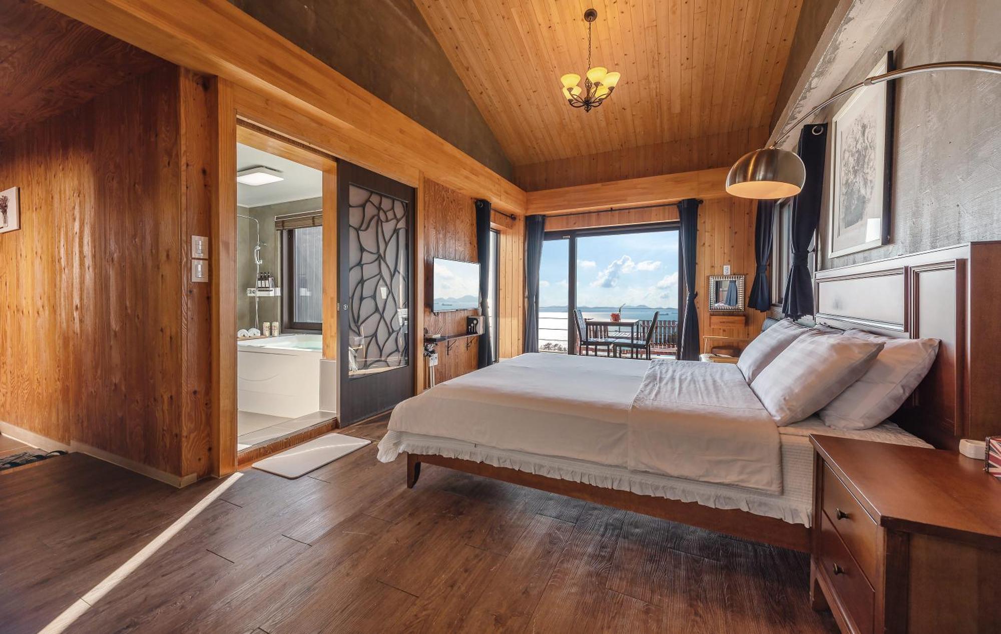 Namhae Whale'S Dream Villa Room photo