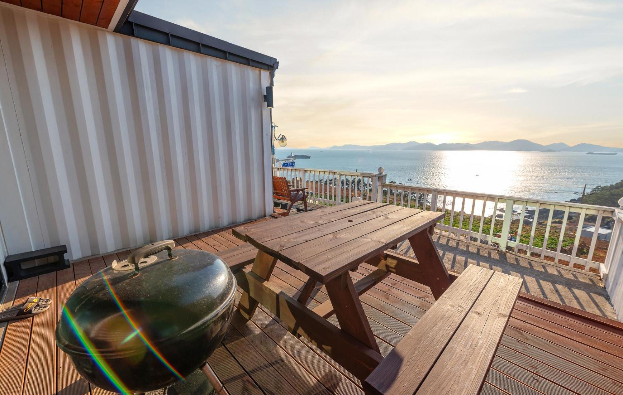 Namhae Whale'S Dream Villa Room photo